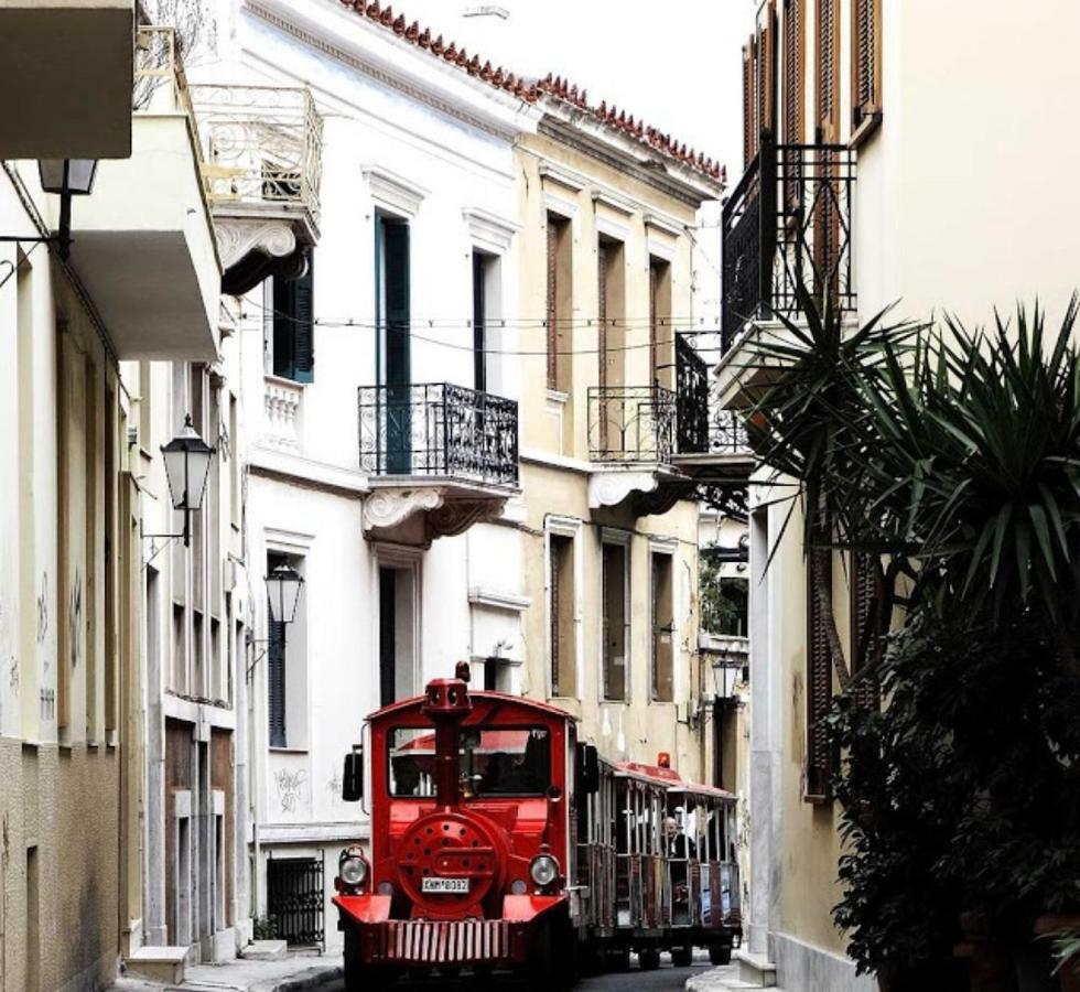 By The Acropolis, In The Heart Of Plaka! Atenas Exterior foto