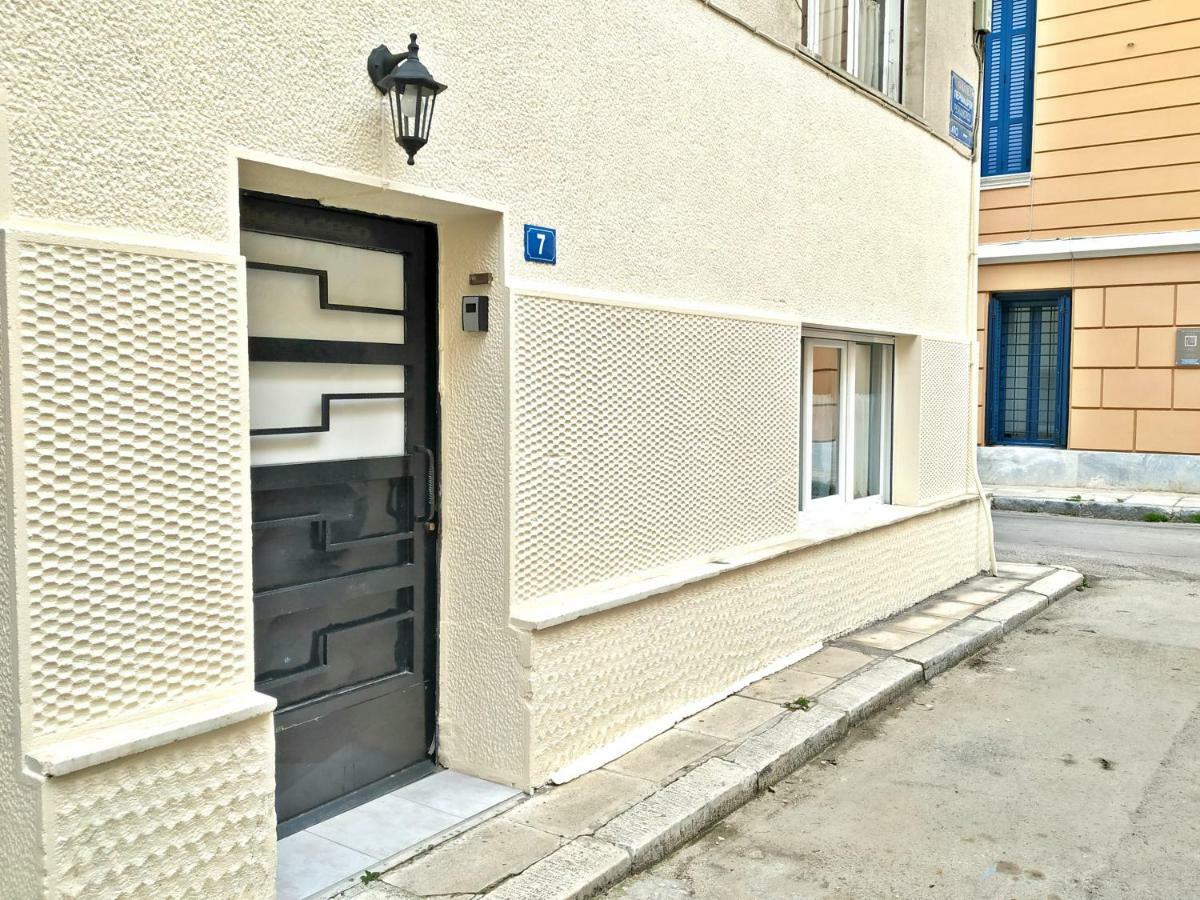 By The Acropolis, In The Heart Of Plaka! Atenas Exterior foto